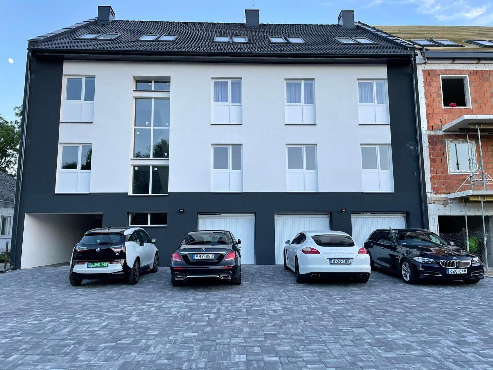 Titan Centrum Apartman Nyiregyhaza Exterior photo